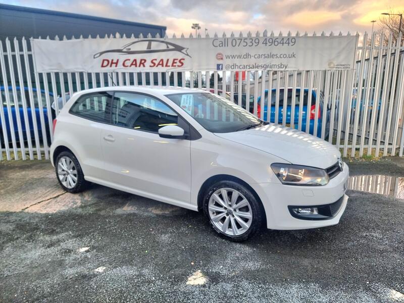 View VOLKSWAGEN POLO 1.4 SEL 