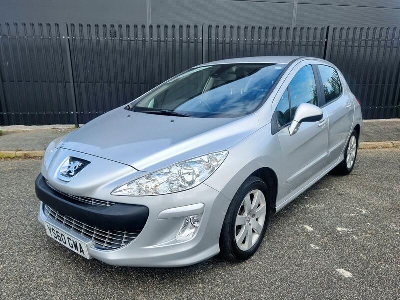 View PEUGEOT 308 1.6 HDi Sport 5-Dr